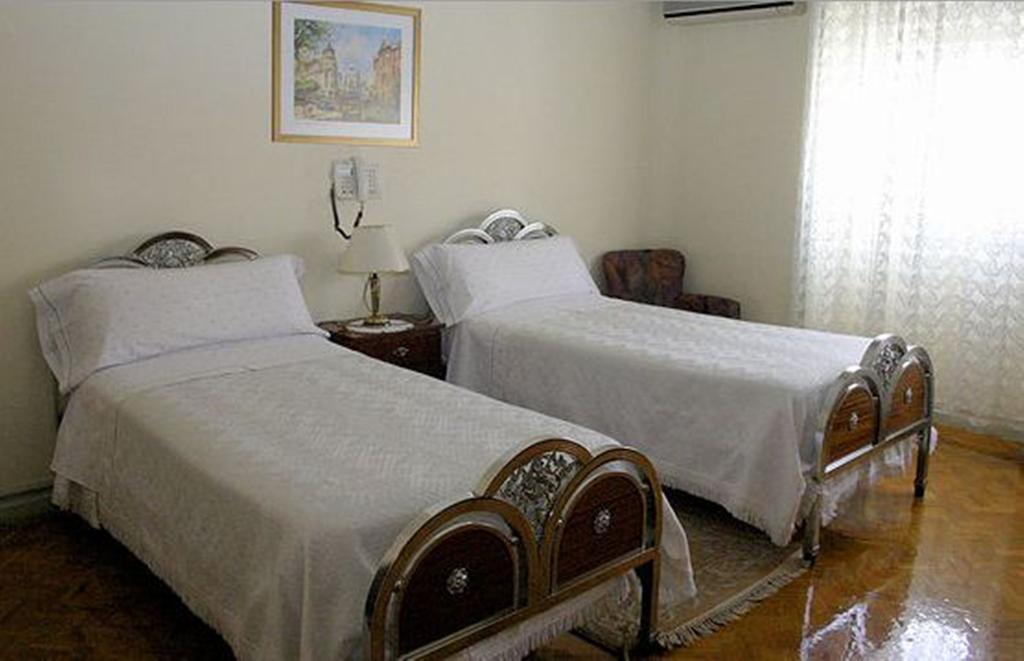 Hostal Delfina Madri Quarto foto